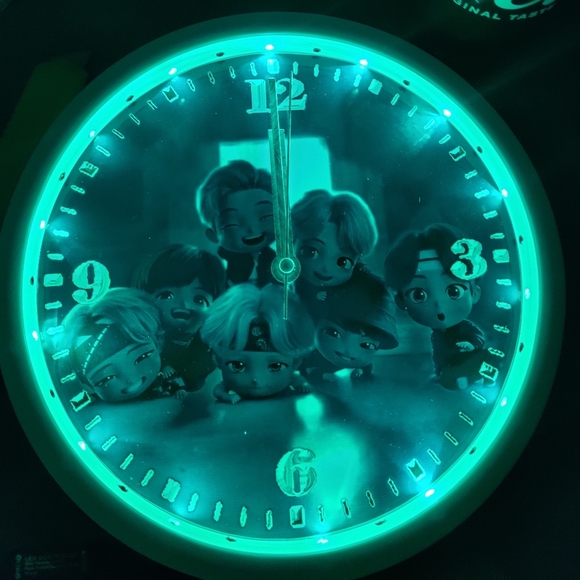 BTS group clock - Picture 3 of 6